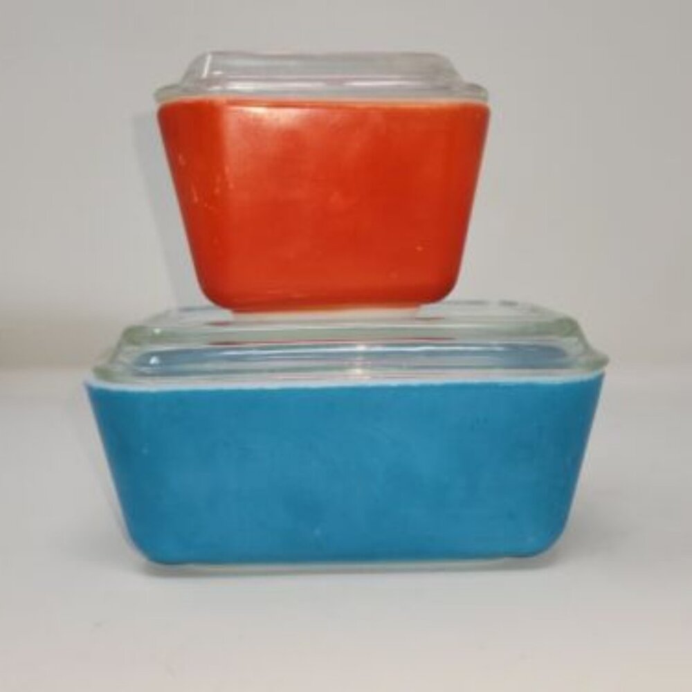 Vintage Pyrex Red & Blue Refrigerator Pair With Lids 501 B  and 501